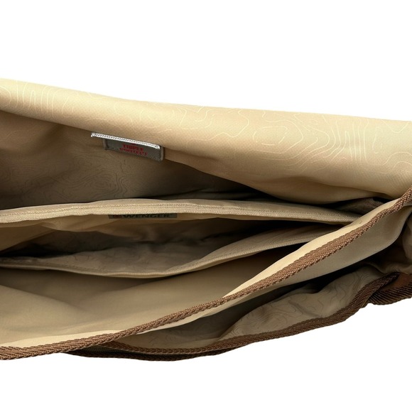 Wenger Water Repelling Waxed Canvas Messenger Shoulder Bag Brown 16in Laptop - Picture 7 of 15